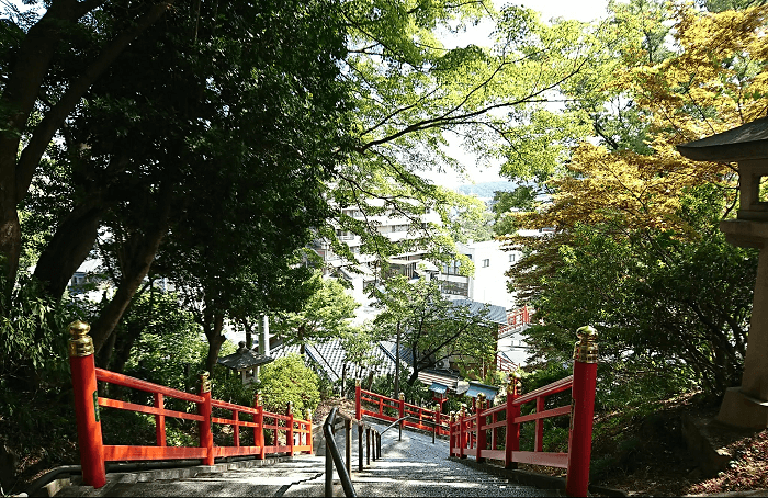 足利織姫神社の階段3