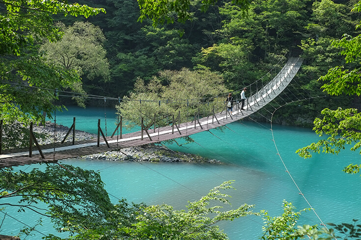 静岡県寸又峡のつり橋