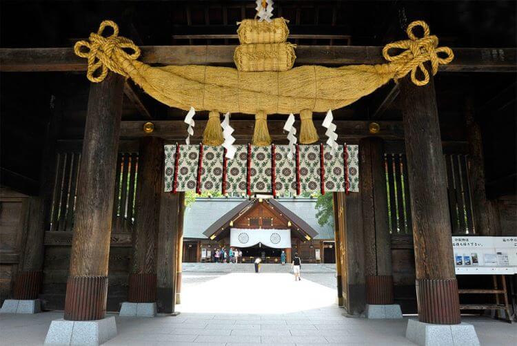 北海道神宮の正面入り口