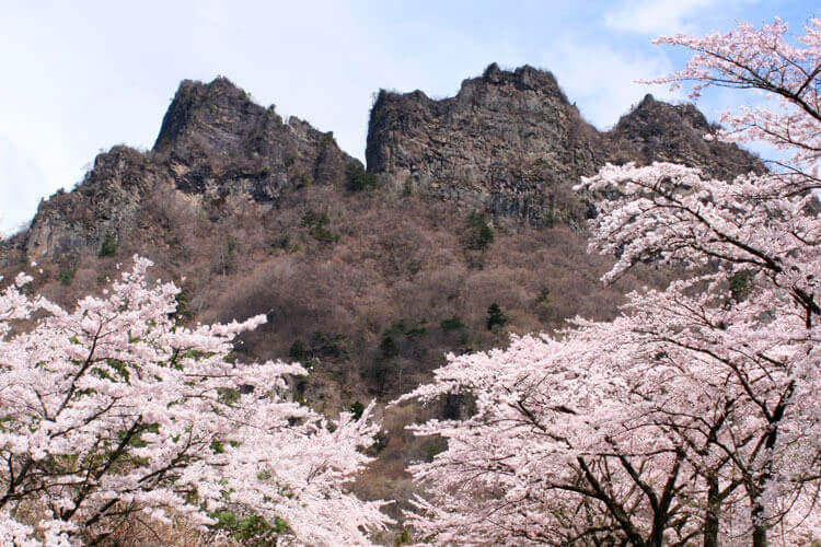 妙義山