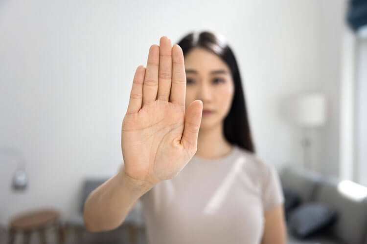 愛着スタイル「回避型（愛着軽視型）」と相性の悪いタイプ