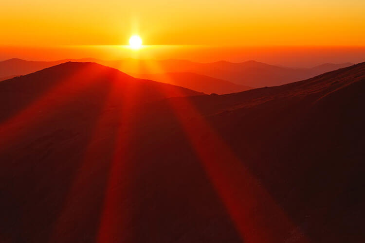 2026年初夢の仕事運の吉夢「太陽が昇る夢」