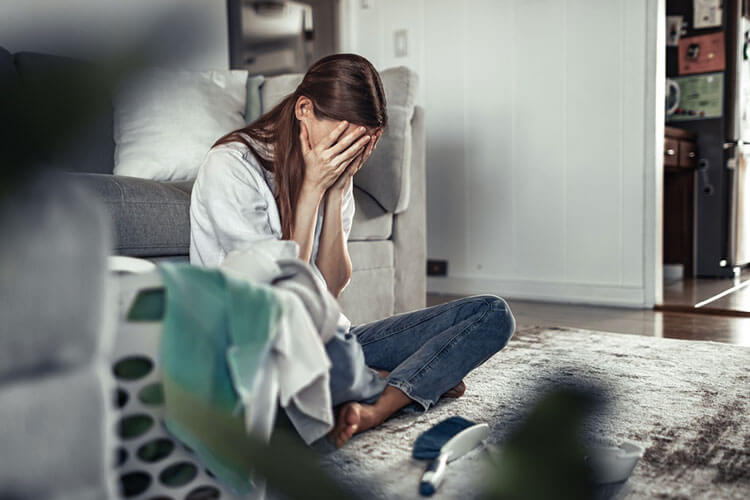 悩みを1人で抱え続けるとこんなリスクも…