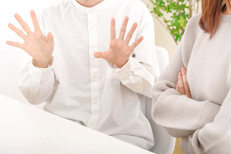 なぜ不倫相手の男性は離婚をほのめかすのか？